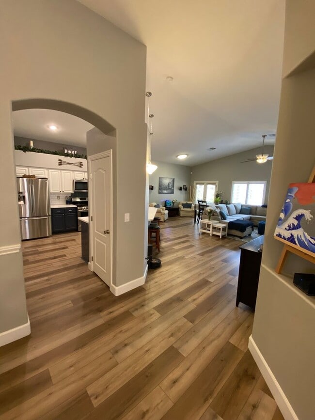 6528 N Ruddock Dr in North Las Vegas, NV - Building Photo - Building Photo