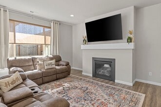 14385 99th Ave SE in Yelm, WA - Building Photo - Building Photo