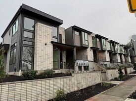 1720 Market St in Kirkland, WA - Building Photo