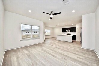 1056 Winnsboro Lp in Round Rock, TX - Building Photo - Building Photo