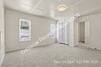 57 Aylesworth Ave in Washington, PA - Building Photo - Building Photo