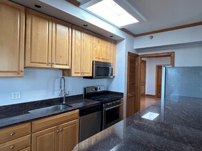 6111 Fifth Ave in Pittsburgh, PA - Foto de edificio - Building Photo