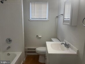 449 Washington St in Bristol, PA - Building Photo - Building Photo
