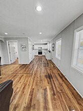 230 FM1283 in Pipe Creek, TX - Foto de edificio - Building Photo