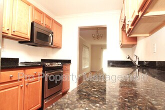 85 Camp Ave in Stamford, CT - Foto de edificio - Building Photo