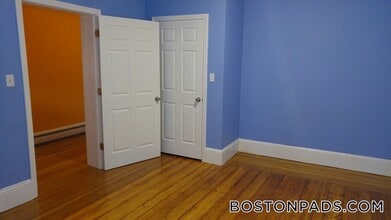 48 Derby St in Waltham, MA - Building Photo - Building Photo