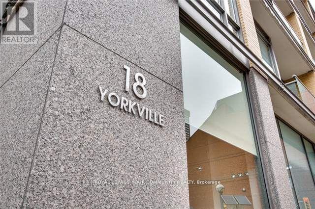 18-1818 Yorkville Ave in Toronto, ON - Building Photo