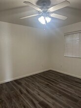 6118 Royal Coach Cir-Unit -6118 in Bakersfield, CA - Building Photo - Building Photo