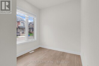 91 Bezel Ln in Oakville, ON - Building Photo - Building Photo