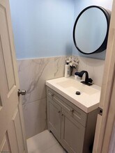 1016 Washington Valley Rd in Bridgewater, NJ - Building Photo - Building Photo