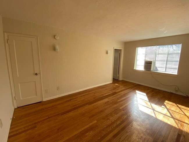 Lee Terrace Apartments in Arlington, VA - Foto de edificio - Building Photo