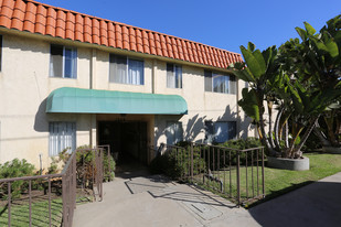 Iris in Imperial Beach, CA - Building Photo