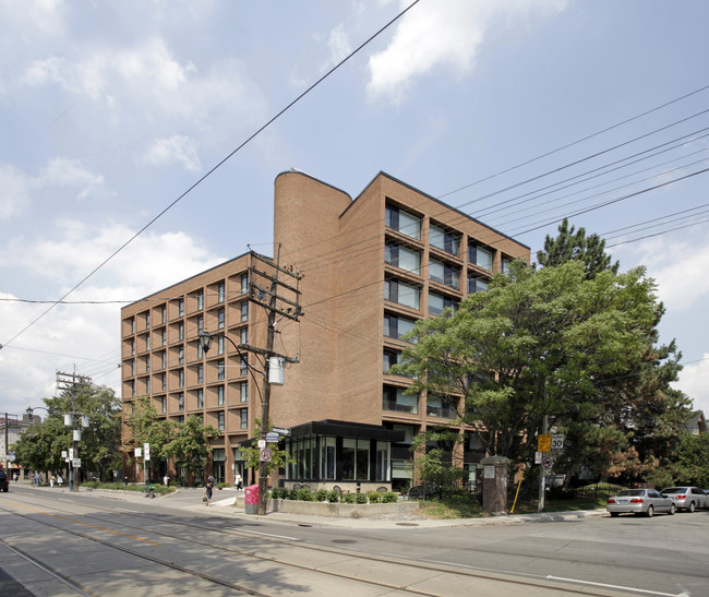 717 Broadview Ave in Toronto, ON - Building Photo - Building Photo