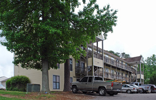 Clanton Apartments