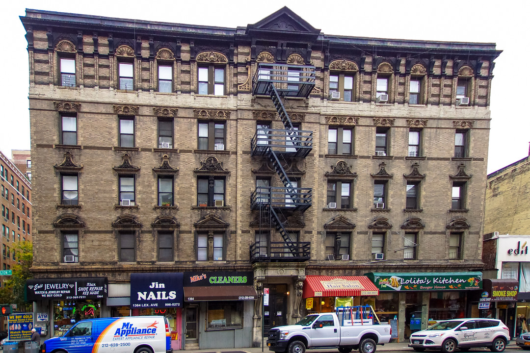 1364 Lexington Ave in New York, NY - Building Photo