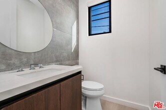 530 Hayworth Ave in Los Angeles, CA - Foto de edificio - Building Photo