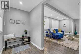 974 Maisonville Ave in Windsor, ON - Building Photo - Building Photo