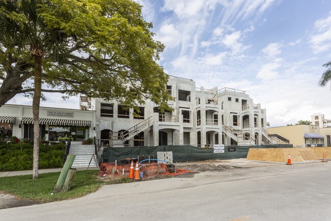 745 12th Ave in Naples, FL - Building Photo - Building Photo