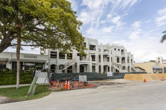745 12th Ave in Naples, FL - Building Photo - Building Photo