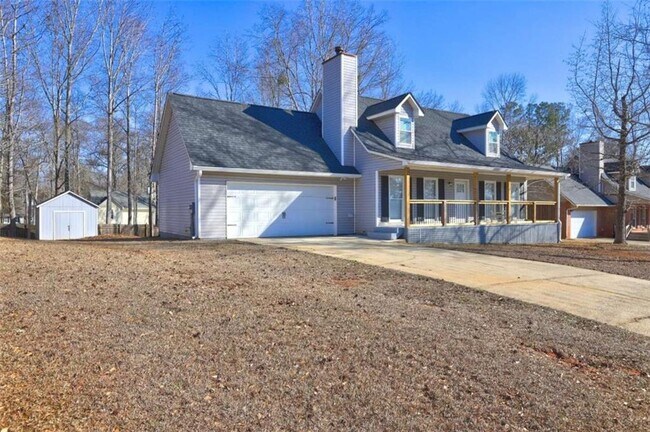 95 Pine Grove Cir in Newnan, GA - Building Photo - Building Photo