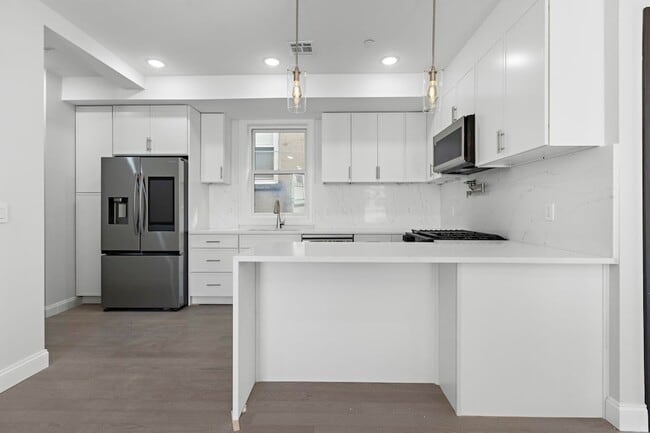 131 Clifton Pl in Jersey City, NJ - Building Photo - Building Photo