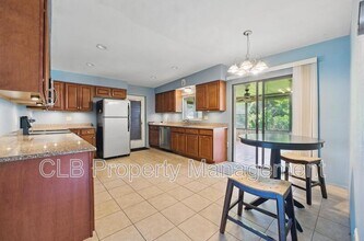 3602 Surfside Terrace in Port Orange, FL - Building Photo - Building Photo