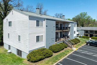 Ten Hills in Baltimore, MD - Building Photo - Building Photo