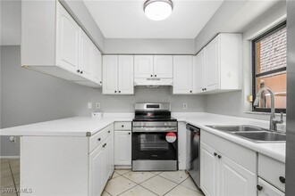 17989 San Juan Ct SE in Ft. Myers, FL - Foto de edificio - Building Photo