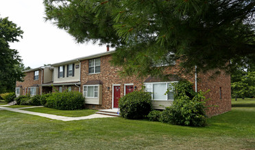 Sturwood Hamlet Apartments in Lawrenceville, NJ - Building Photo - Building Photo