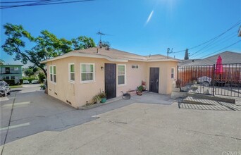 2955 Vaquero Ave in Los Angeles, CA - Foto de edificio - Building Photo