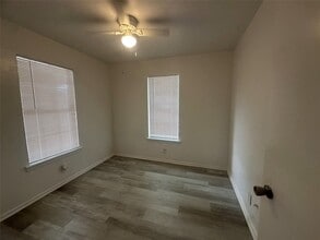 515 Margil St, Unit 517 in San Antonio, TX - Foto de edificio - Building Photo