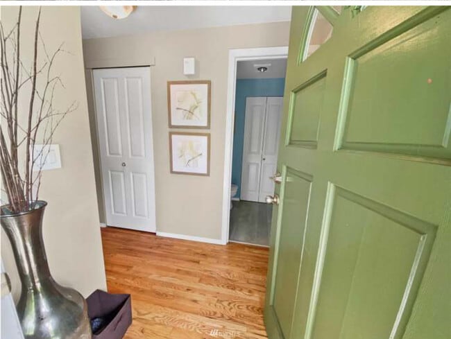 18429 20th Dr SE in Bothell, WA - Foto de edificio - Building Photo