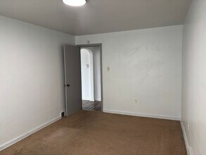 104 Sewickley Ave in Herminie, PA - Building Photo - Building Photo