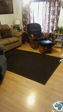 1050 W McLean Ave in Flint, MI - Building Photo - Building Photo