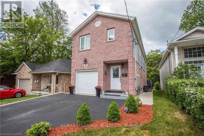 17 Sterling St in London, ON - Building Photo - Building Photo