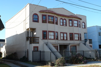 673 31st St in Oakland, CA - Foto de edificio - Building Photo