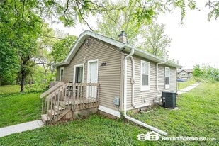 2802 SE 8th St in Des Moines, IA - Building Photo