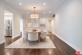 353 S Reeves Dr in Beverly Hills, CA - Building Photo - Building Photo