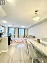 1045 Speedvale Ct in Ottawa, ON - Building Photo