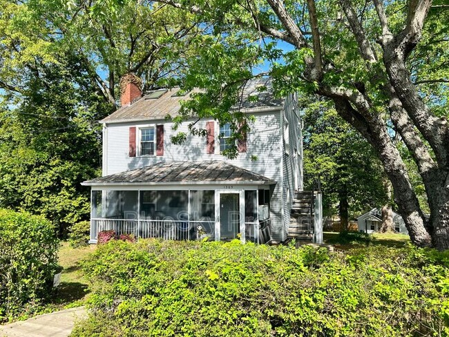 1305 Cherry Ave in Charlottesville, VA - Building Photo - Building Photo