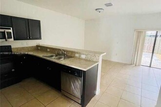 3206 SE 6th St in Homestead, FL - Building Photo - Building Photo