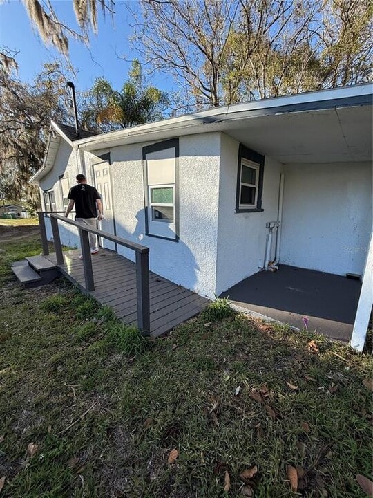 205 S Grove St in Eustis, FL - Building Photo