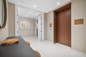 210 SE Mizner Blvd, Unit 704 in Boca Raton, FL - Building Photo - Building Photo