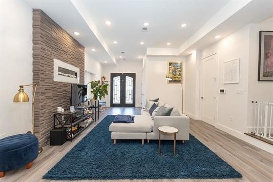 46 Carlton Ave