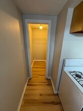 618 Maplewood Ave, Unit Apartment 4 in Ambridge, PA - Building Photo - Building Photo