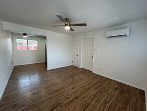 2122 S Granada Dr, Unit #3 in Tempe, AZ - Building Photo - Building Photo