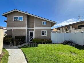 1103 Sandi Ln in Costa Mesa, CA - Building Photo - Building Photo
