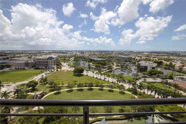 5350 NW 84th Ave, Unit 1009 in Doral, FL - Building Photo - Building Photo