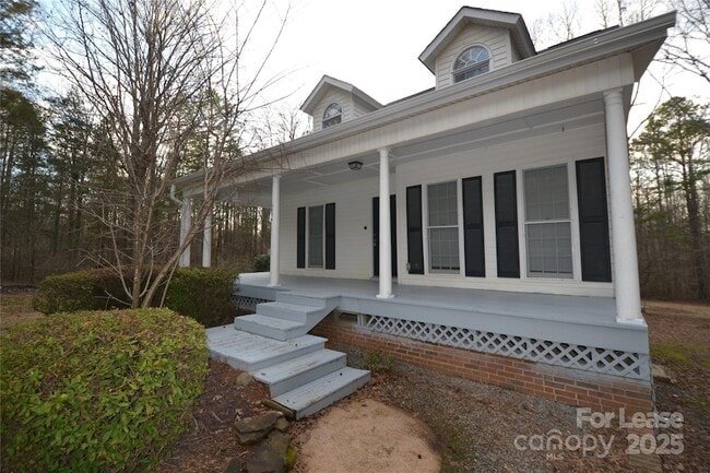9024 McElroy Rd in Waxhaw, NC - Building Photo - Building Photo