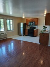 250 Tanglewood Ln in King of Prussia, PA - Foto de edificio - Building Photo